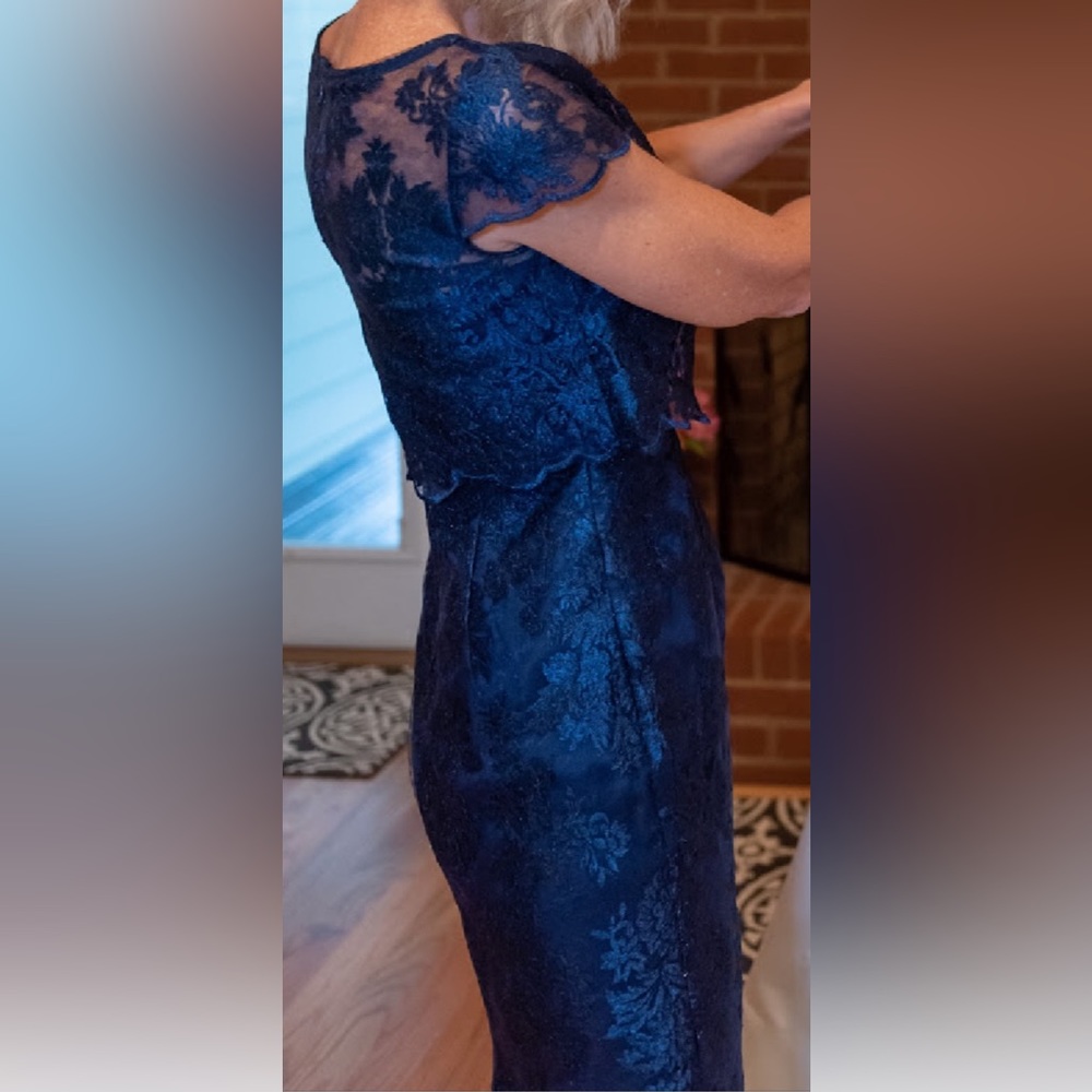 Adrianna Papell sz 6 sapphire navy blue lace sheath dress with short sleeves - Picture 5 of 6